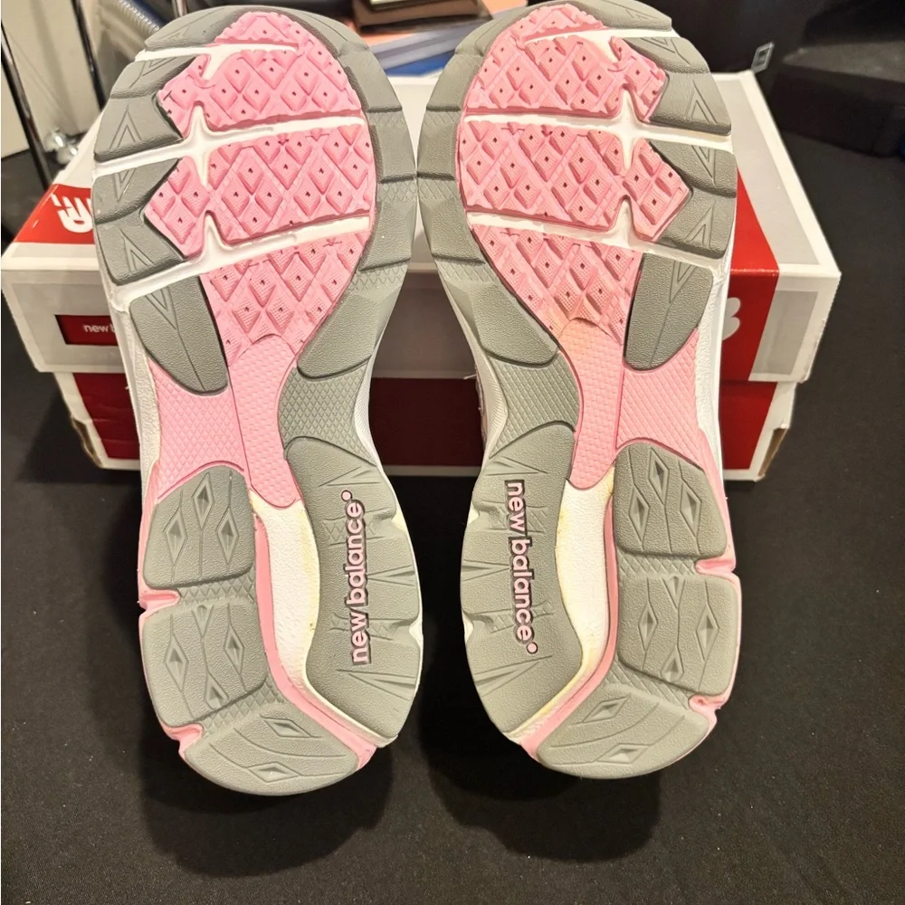 New Balance Kids 990 Pink and Gray Running Shoes (rare) KJ990PGG Size 5.5 - Picture 3 of 6